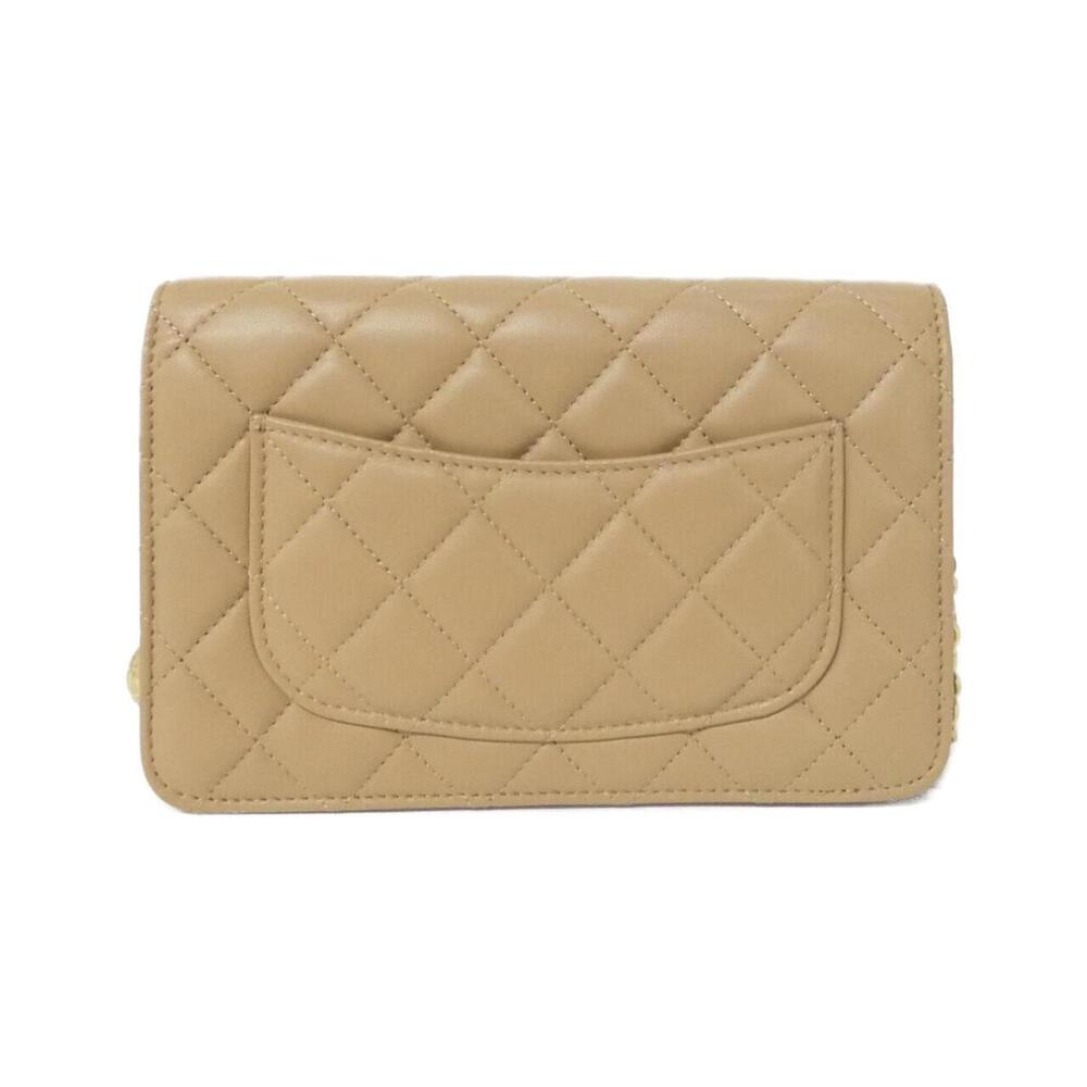CHANEL Cream Wallet - Picture 2 of 10